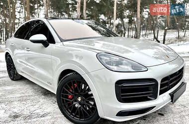 Внедорожник / Кроссовер Porsche Cayenne 2021 в 