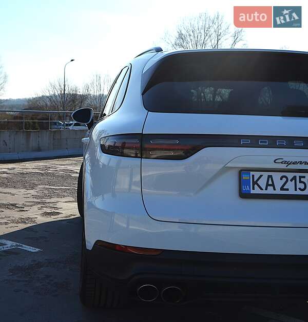 Внедорожник / Кроссовер Porsche Cayenne 2018 в Киеве