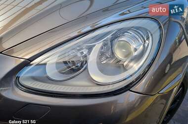 Внедорожник / Кроссовер Porsche Cayenne 2014 в 