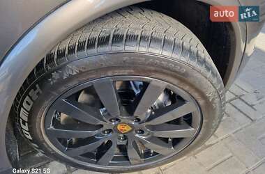 Внедорожник / Кроссовер Porsche Cayenne 2014 в 