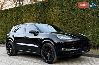 Позашляховик / Кросовер Porsche Cayenne 2024 в 