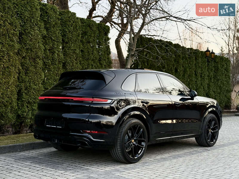 Внедорожник / Кроссовер Porsche Cayenne 2024 в Львове