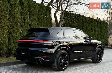 Позашляховик / Кросовер Porsche Cayenne 2024 в 