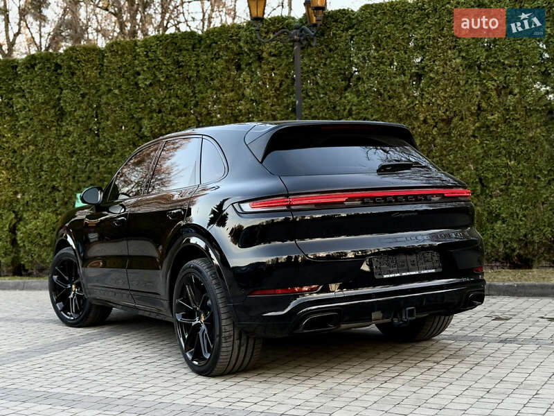 Внедорожник / Кроссовер Porsche Cayenne 2024 в Львове