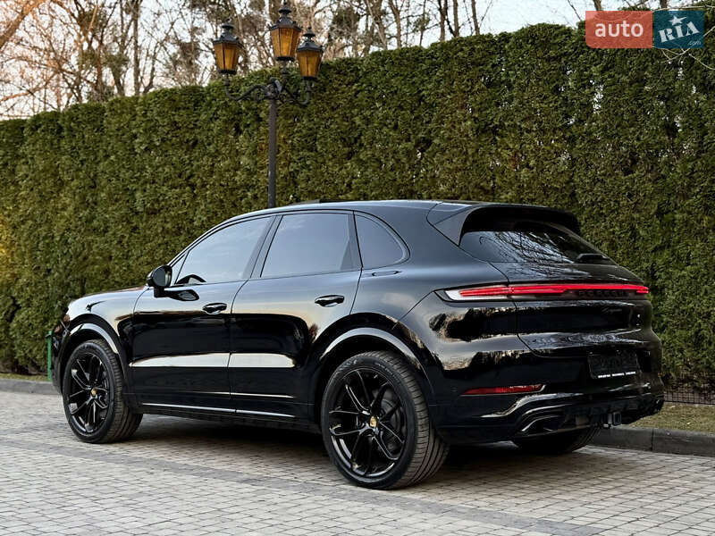 Внедорожник / Кроссовер Porsche Cayenne 2024 в Львове
