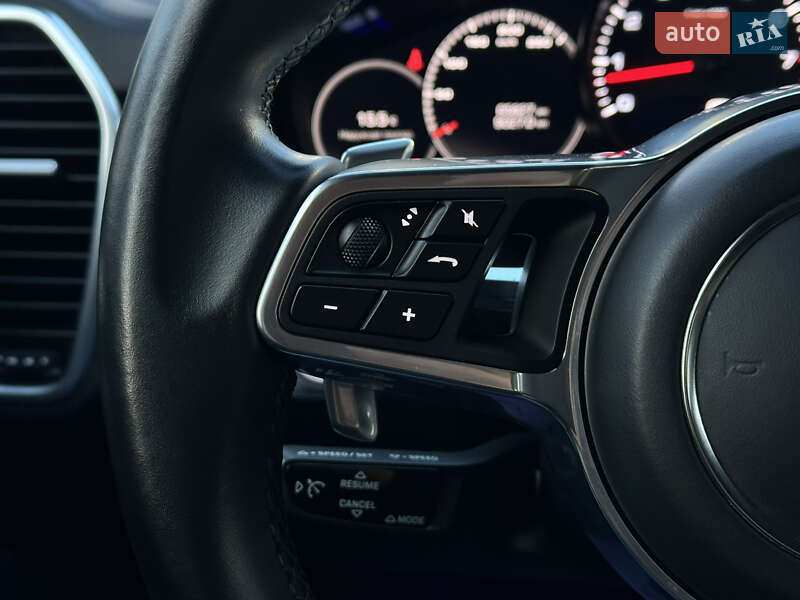 Внедорожник / Кроссовер Porsche Cayenne 2019 в Киеве фото 27 Внедорожник / Кроссовер Porsche Cayenne 2019 в Киеве