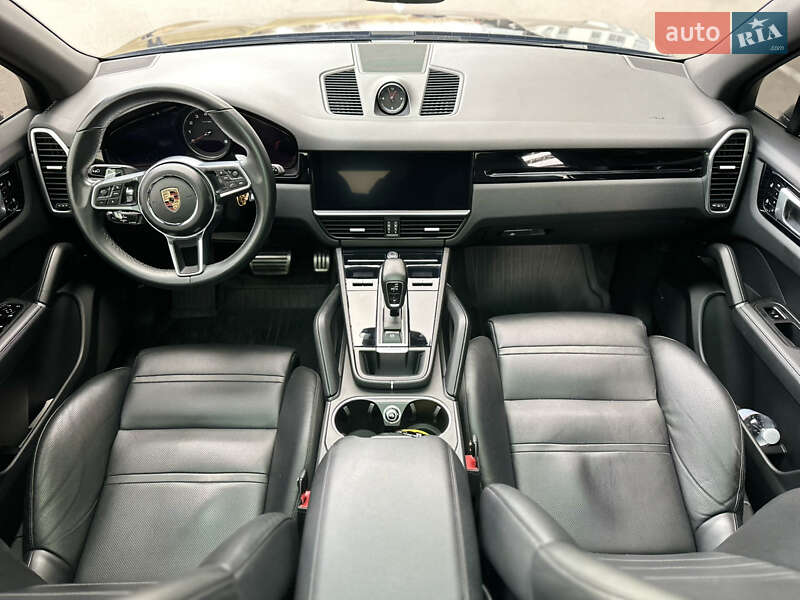 Внедорожник / Кроссовер Porsche Cayenne 2018 в Днепре