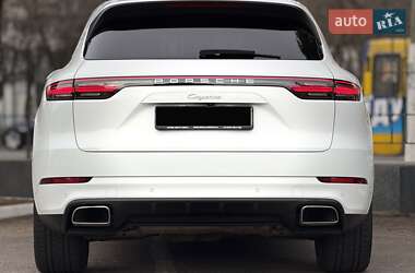 Позашляховик / Кросовер Porsche Cayenne 2017 в 