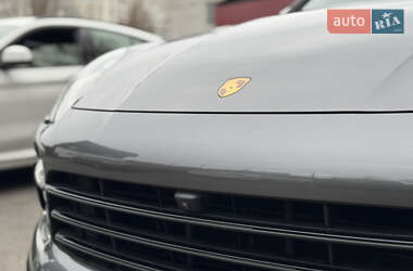 Внедорожник / Кроссовер Porsche Cayenne 2021 в 