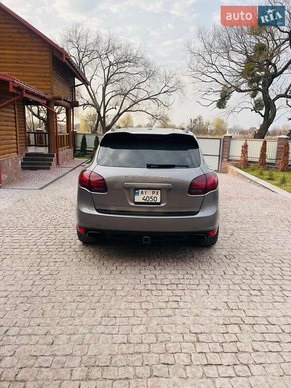 Внедорожник / Кроссовер Porsche Cayenne 2013 в Фастове