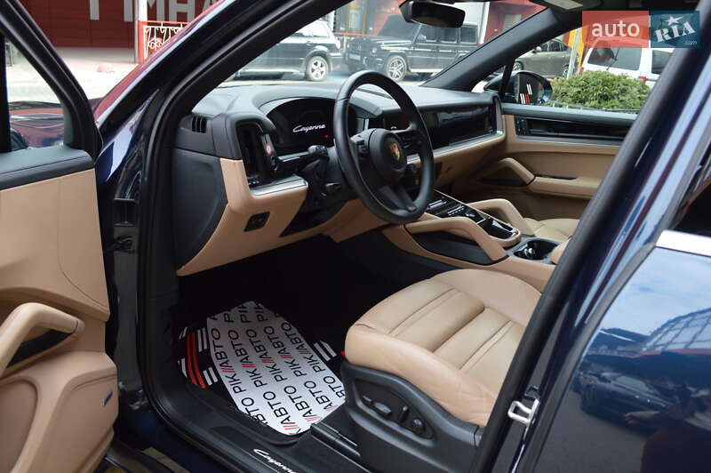 Внедорожник / Кроссовер Porsche Cayenne 2023 в Львове