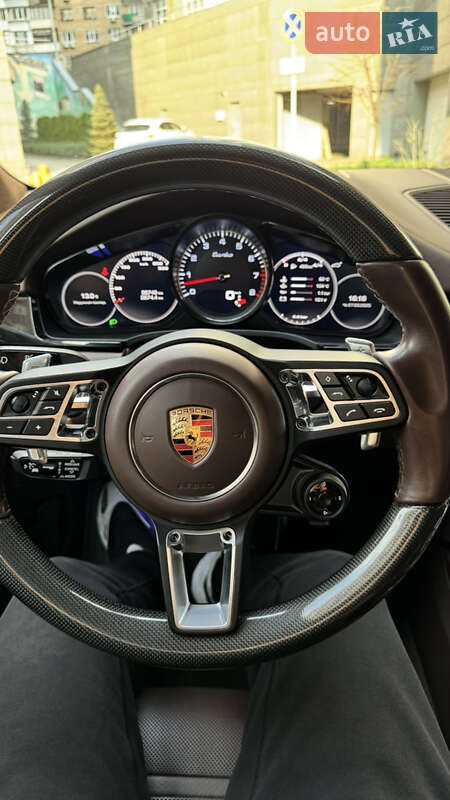 Внедорожник / Кроссовер Porsche Cayenne 2018 в Киеве