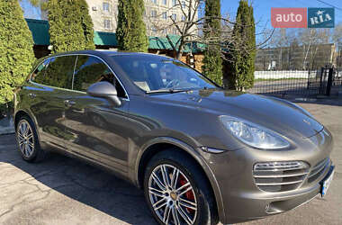 Внедорожник / Кроссовер Porsche Cayenne 2013 в 