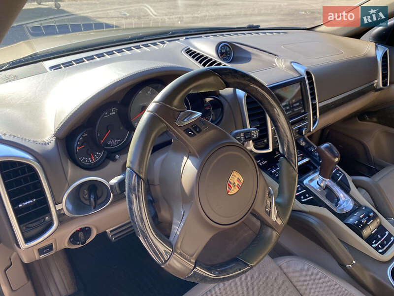 Внедорожник / Кроссовер Porsche Cayenne 2013 в Житомире фото 16 Внедорожник / Кроссовер Porsche Cayenne 2013 в Житомире