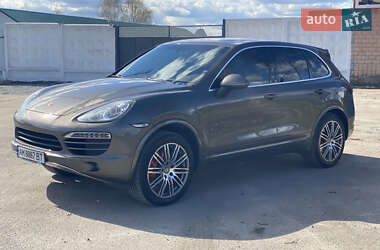 Внедорожник / Кроссовер Porsche Cayenne 2013 в 