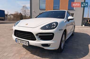 Позашляховик / Кросовер Porsche Cayenne 2013 в 