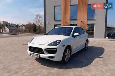 Позашляховик / Кросовер Porsche Cayenne 2013 в 
