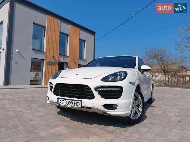 Позашляховик / Кросовер Porsche Cayenne 2013 в Львові