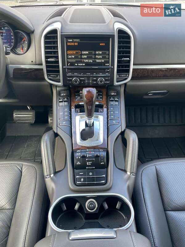 Позашляховик / Кросовер Porsche Cayenne 2015 в Києві фото 15 Позашляховик / Кросовер Porsche Cayenne 2015 в Києві