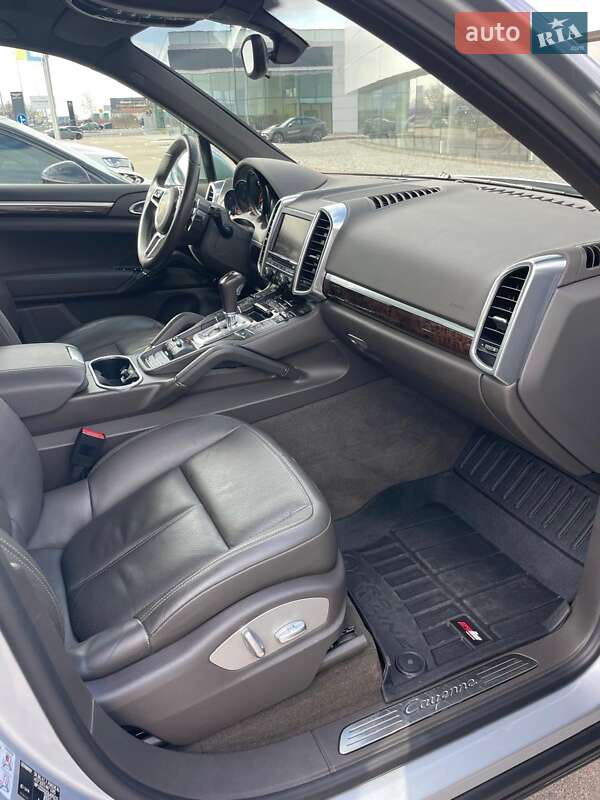 Позашляховик / Кросовер Porsche Cayenne 2015 в Києві фото 18 Позашляховик / Кросовер Porsche Cayenne 2015 в Києві