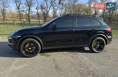 Внедорожник / Кроссовер Porsche Cayenne 2013 в 