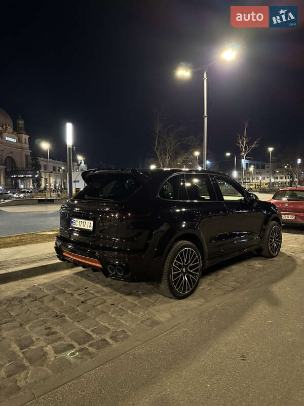 Внедорожник / Кроссовер Porsche Cayenne 2016 в Львове