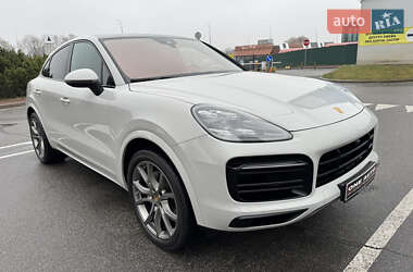 Внедорожник / Кроссовер Porsche Cayenne 2022 в 