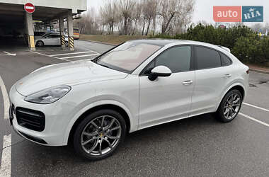 Внедорожник / Кроссовер Porsche Cayenne 2022 в 