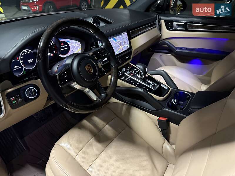 Внедорожник / Кроссовер Porsche Cayenne 2018 в Киеве