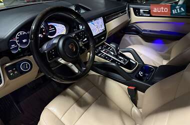 Позашляховик / Кросовер Porsche Cayenne 2018 в 
