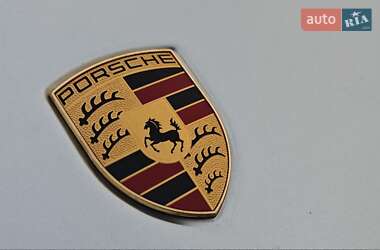 Позашляховик / Кросовер Porsche Cayenne 2016 в 