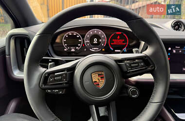 Внедорожник / Кроссовер Porsche Cayenne 2024 в 