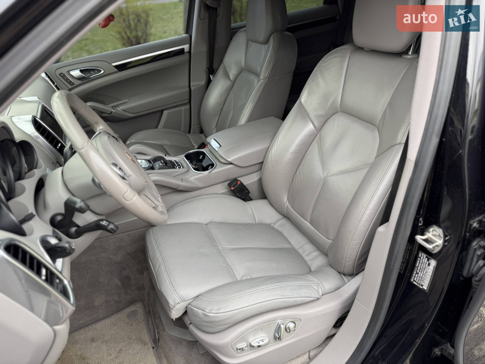 2013 Porsche Cayenne - мініатюра 26