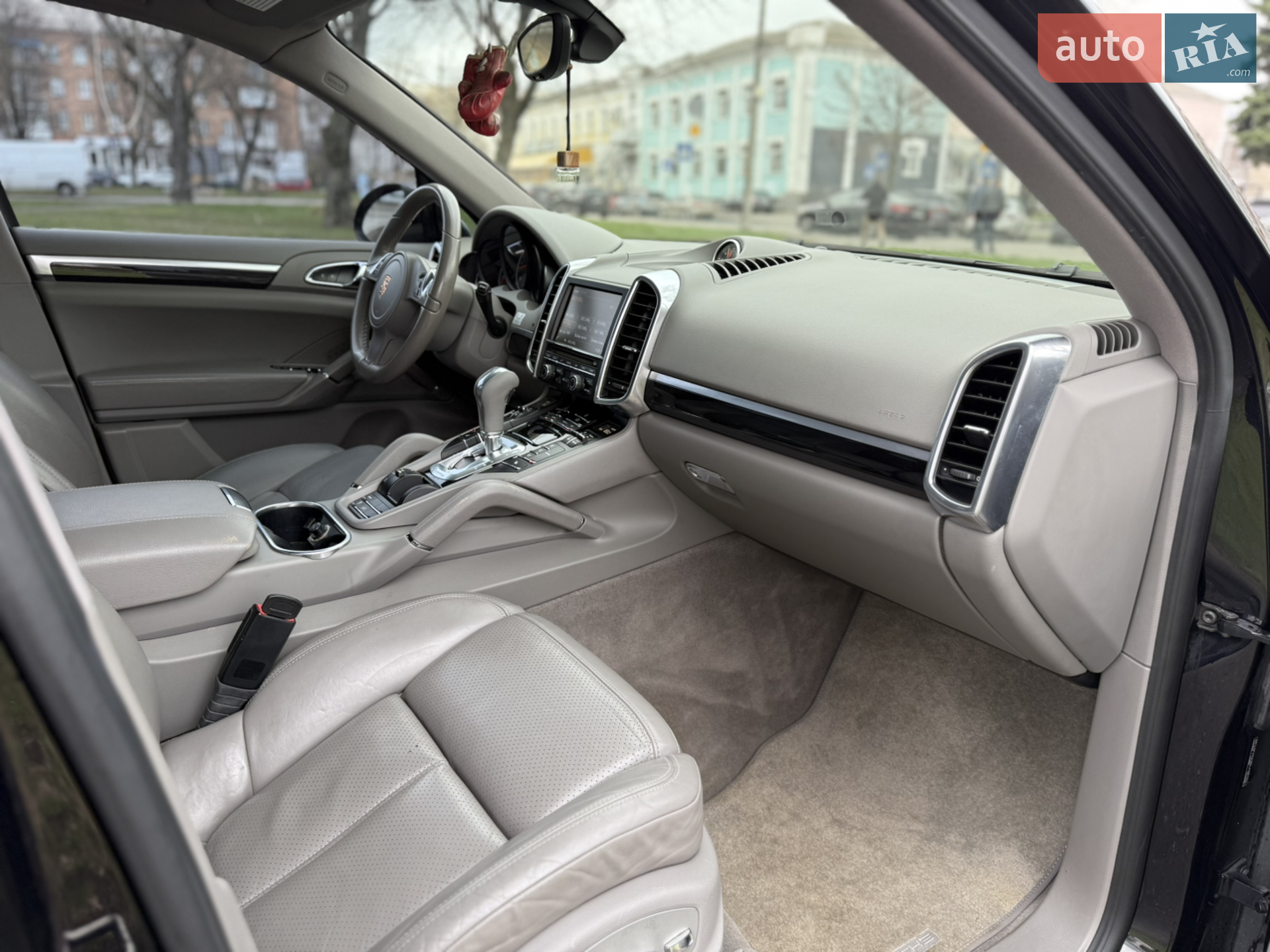 2013 Porsche Cayenne - мініатюра 32