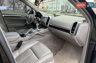 Внедорожник / Кроссовер Porsche Cayenne 2013 в 