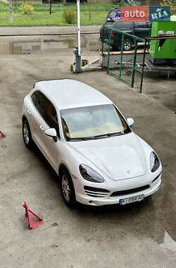 Позашляховик / Кросовер Porsche Cayenne 2013 в 