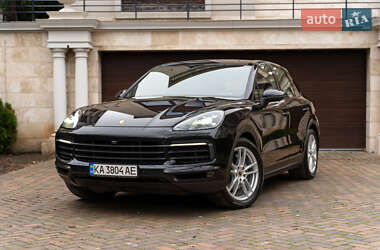 Внедорожник / Кроссовер Porsche Cayenne 2019 в 