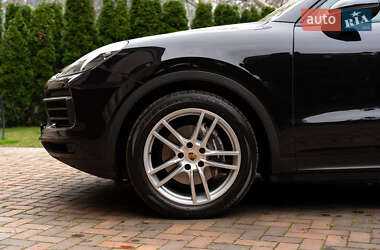 Внедорожник / Кроссовер Porsche Cayenne 2019 в 