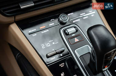 Внедорожник / Кроссовер Porsche Cayenne 2019 в 