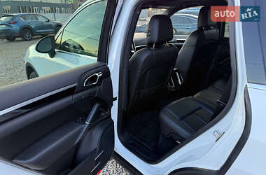 Внедорожник / Кроссовер Porsche Cayenne 2013 в 