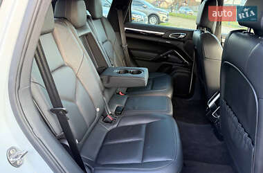 Внедорожник / Кроссовер Porsche Cayenne 2013 в 