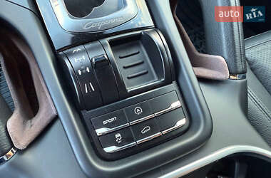 Внедорожник / Кроссовер Porsche Cayenne 2013 в 