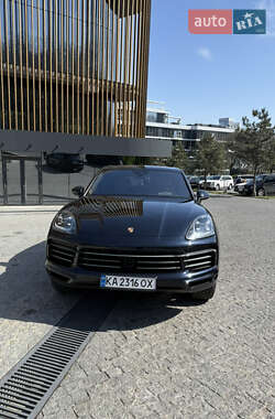 Позашляховик / Кросовер Porsche Cayenne 2019 в 