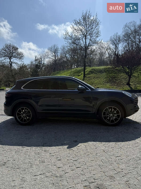 Позашляховик / Кросовер Porsche Cayenne 2019 в Києві
