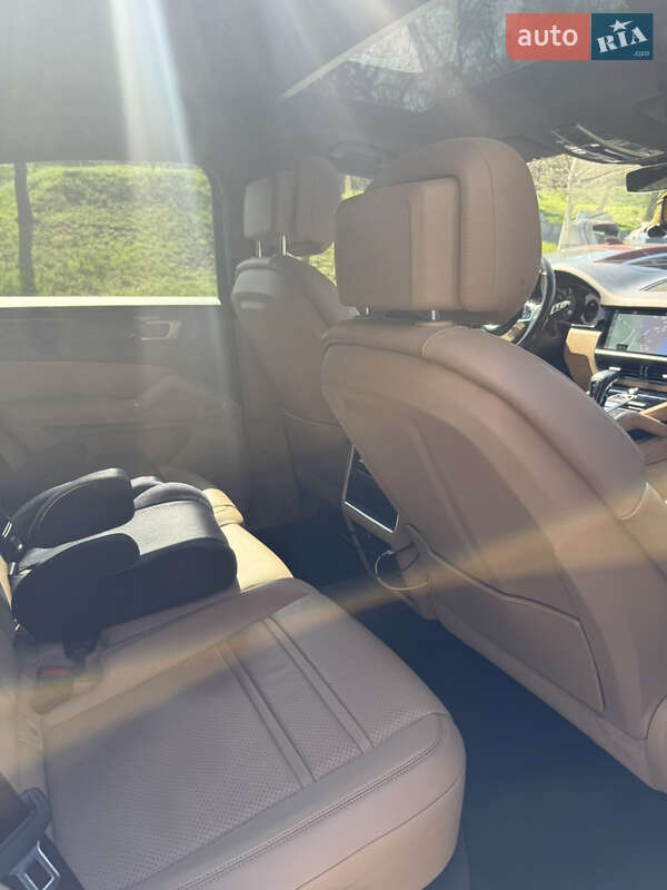 Позашляховик / Кросовер Porsche Cayenne 2019 в Києві