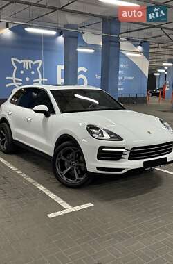 Внедорожник / Кроссовер Porsche Cayenne 2020 в 