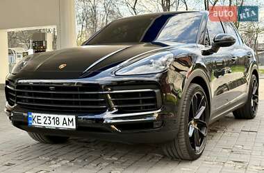 Внедорожник / Кроссовер Porsche Cayenne 2018 в 