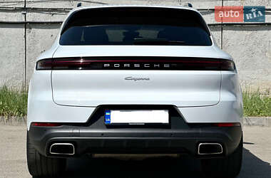 Внедорожник / Кроссовер Porsche Cayenne 2023 в 