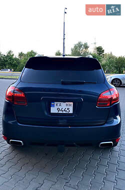 Внедорожник / Кроссовер Porsche Cayenne 2012 в 