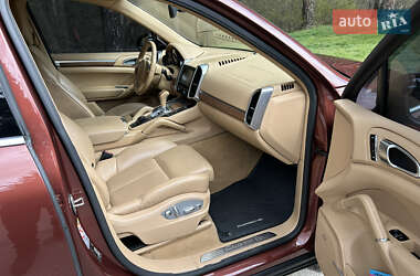 Внедорожник / Кроссовер Porsche Cayenne 2011 в 